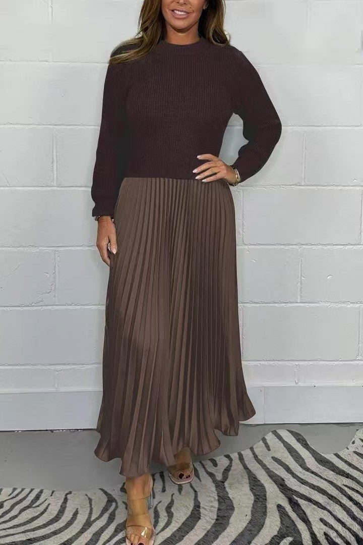 Claudia – Maxi dress with knitted top and pleated skirt