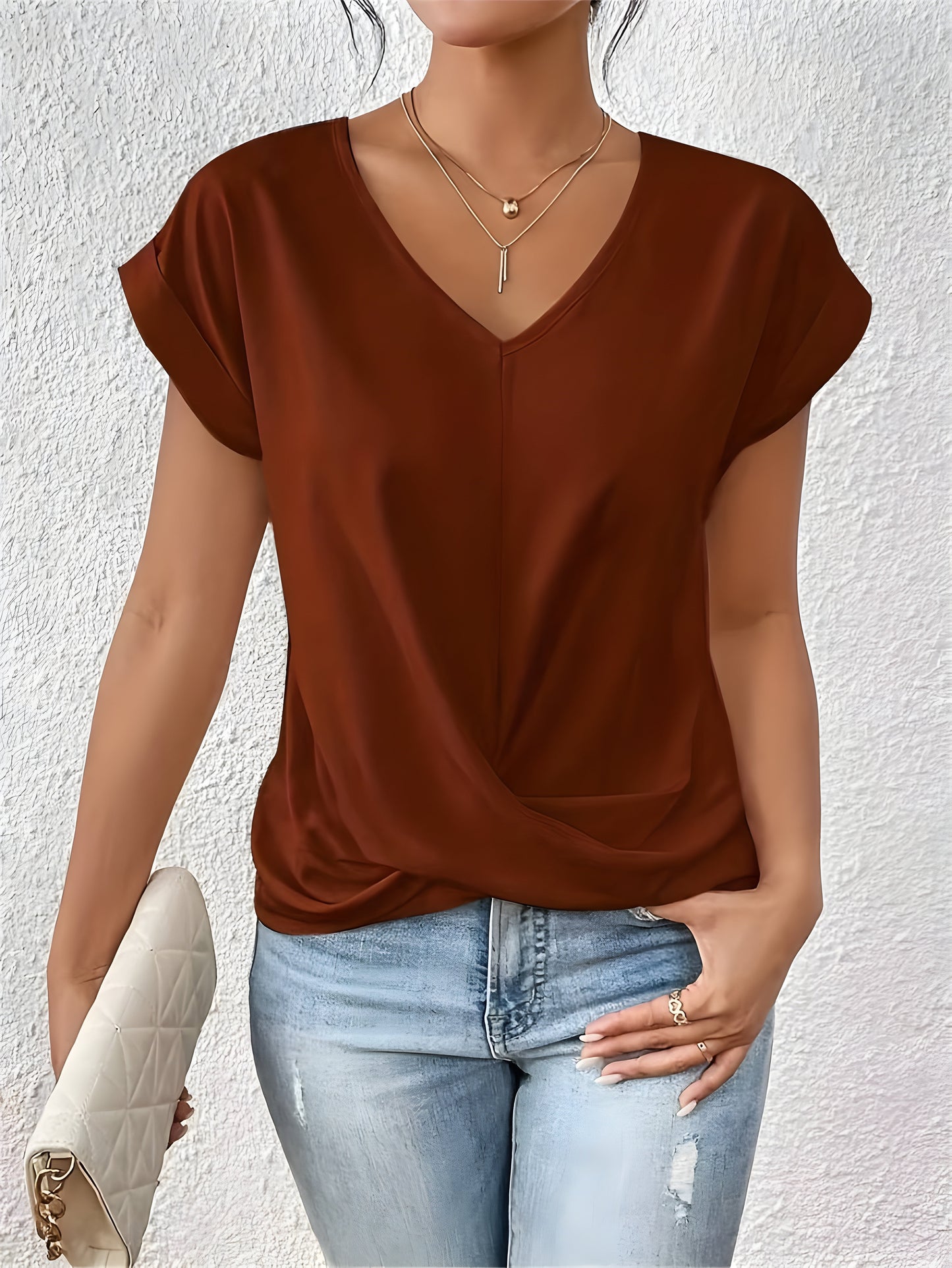 ANA | Elegant casual blouse with V-neckline