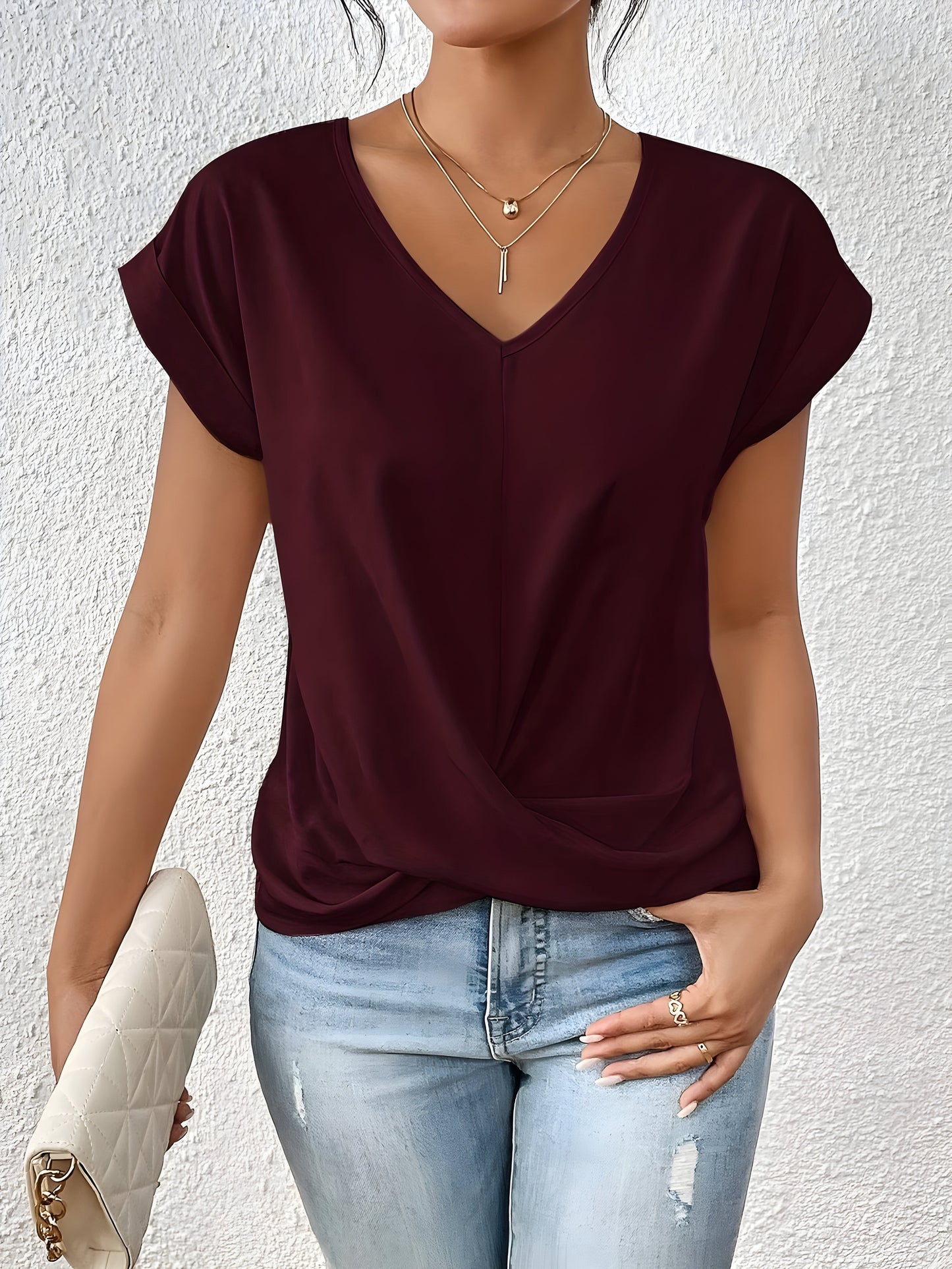 ANA | Elegant casual blouse with V-neckline