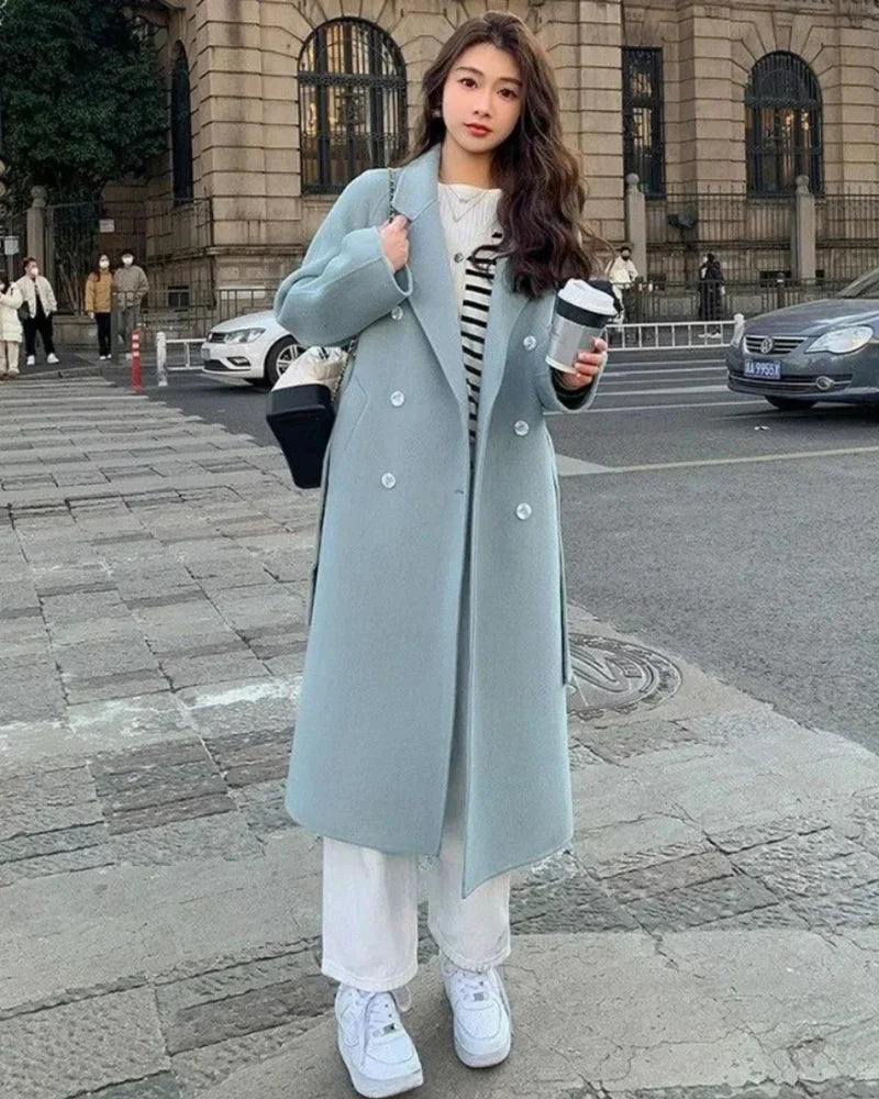 Dinah – Timeless wool trench coat