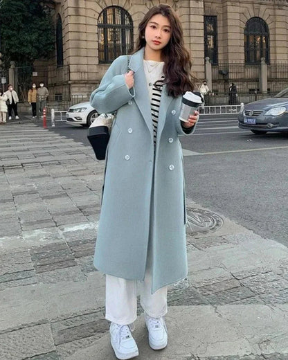 Dinah – Timeless wool trench coat