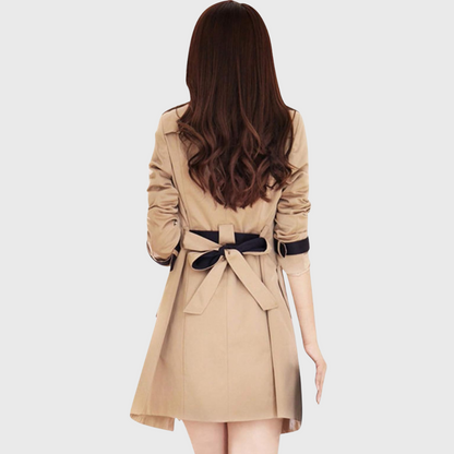 Liza | Double-breasted blazer with contrast trim