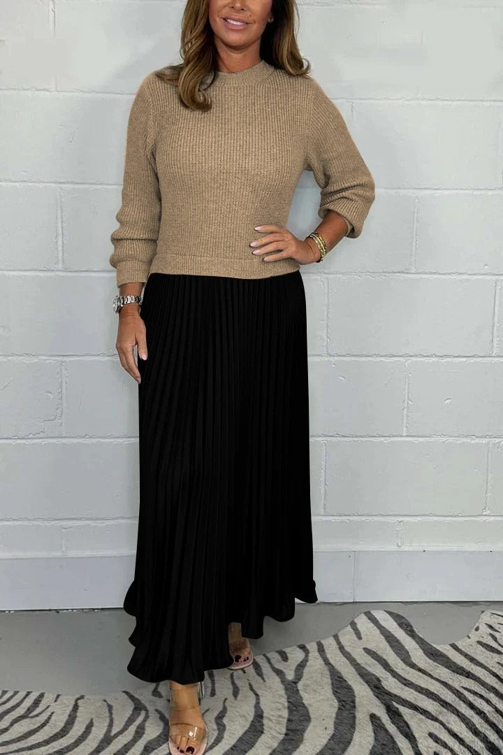 Claudia – Maxi dress with knitted top and pleated skirt