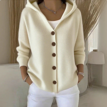 Women’s knitted cardigan – your effortless confidence