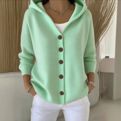 Women’s knitted cardigan – your effortless confidence