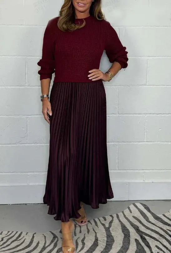 Claudia – Maxi dress with knitted top and pleated skirt