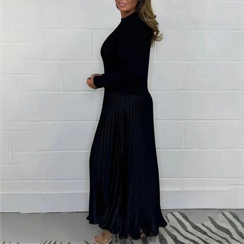 Claudia – Maxi dress with knitted top and pleated skirt